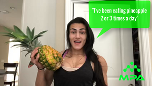 IFBB Pro Natalia Coelho: Why You Should Eat Pineapple