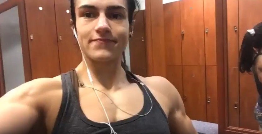 Ifbb Figure pro Natalia Coelho 2 weeks out from the Orlando Europa