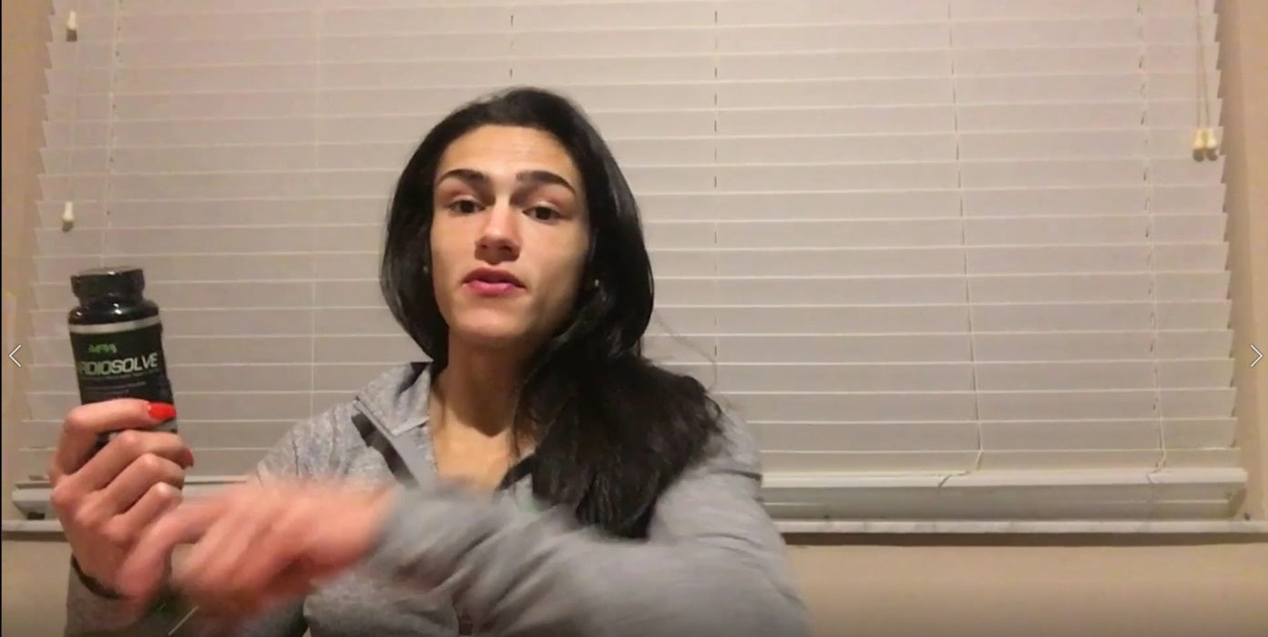 IFBB Pro Natalia Coelho discuss's health supplements