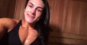 IFBB Figure pro Natalia Abraham Coelho hits the sauna and talks detox
